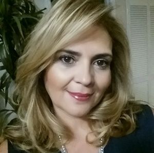 Meet your Posher, Adria